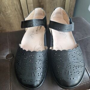 Spring Step Black Leather Mary Jane Shoes
